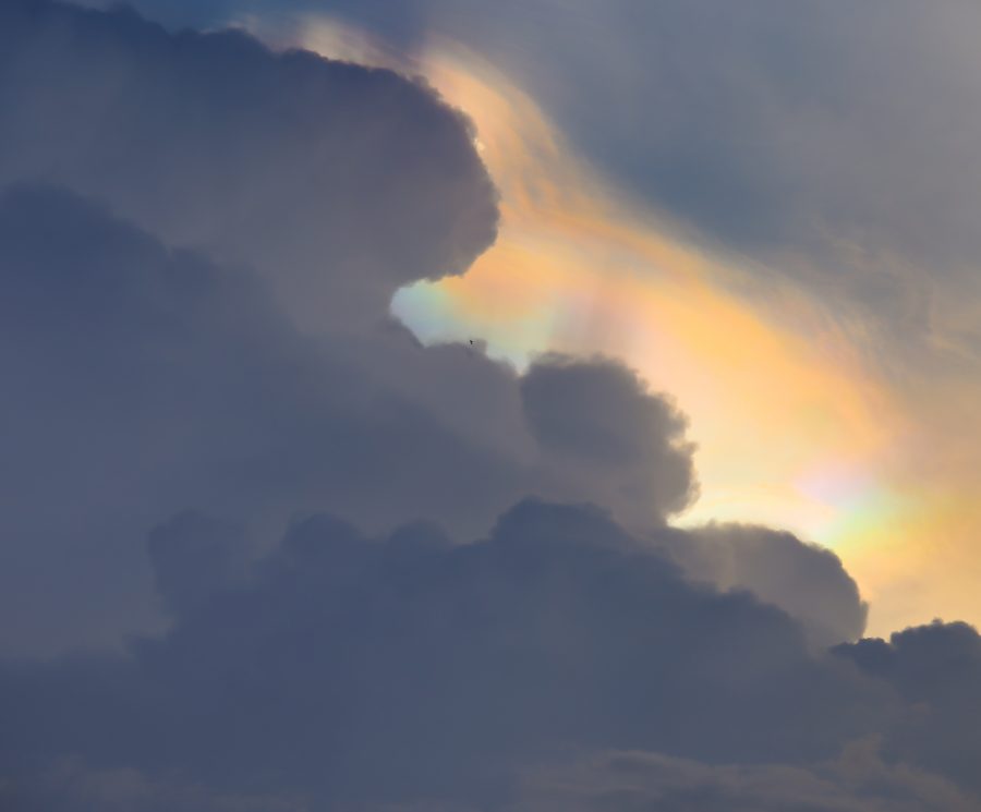 Irisation or rainbow cloud